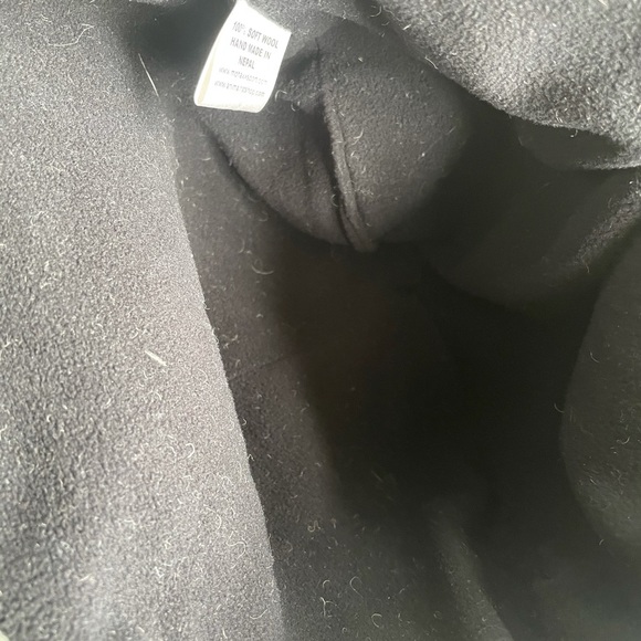 NWOT Owl Fleece lined Beanie + pom poms - Picture 3 of 5